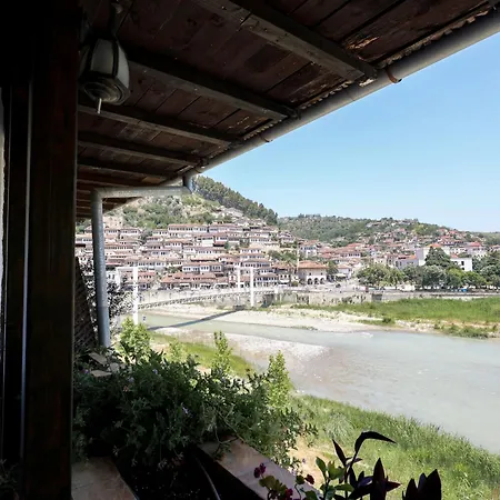 Ajka Berat