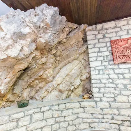 Ajka Berat