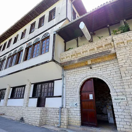 Ajka فندق